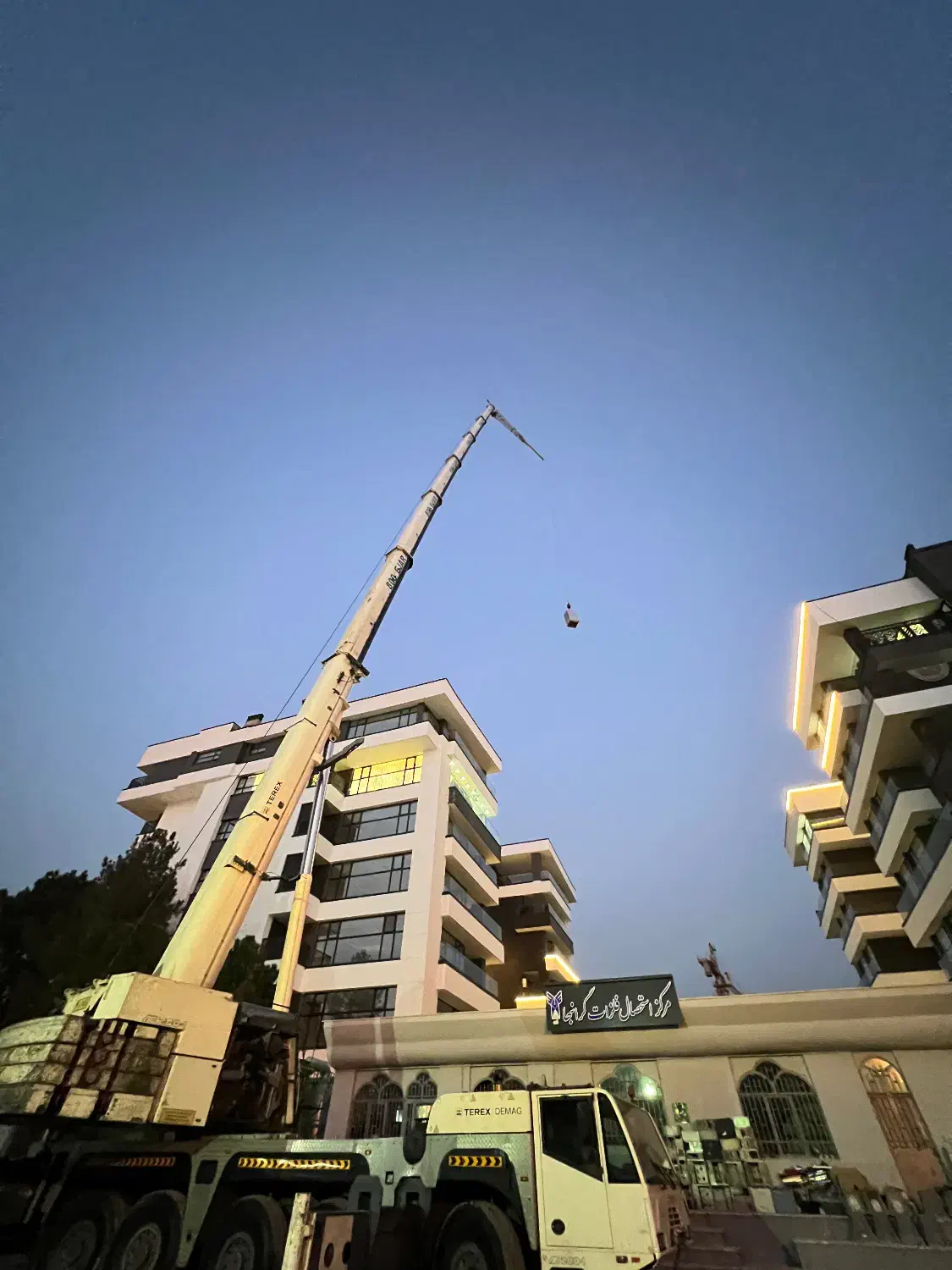 جرثقیل سنگین و سبک و فوق سنگین|خودرو سنگین|کرج, مهرویلا جنوبی|دیوار