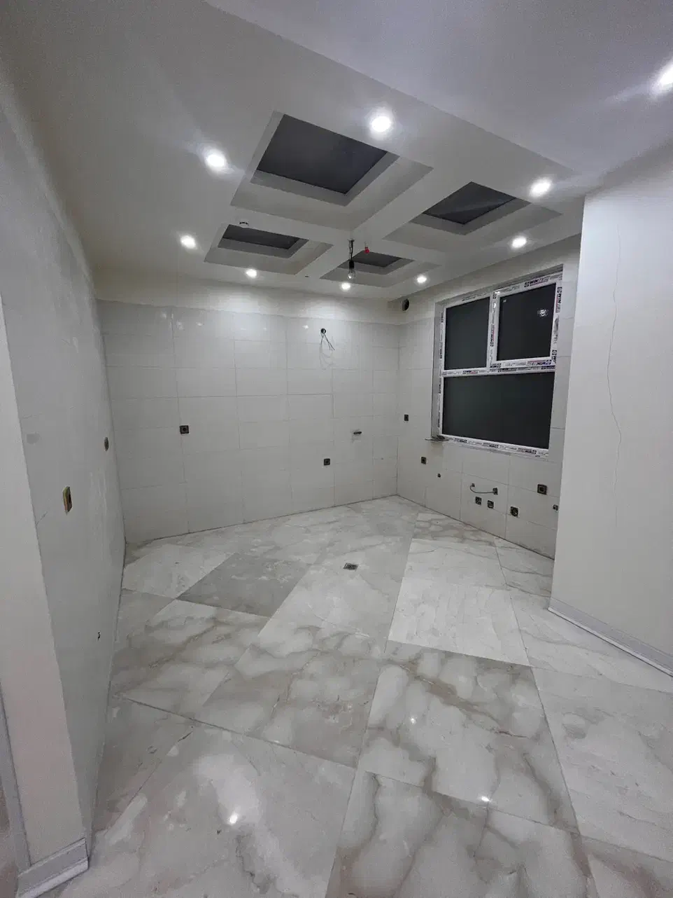 رهن و اجاره آپارتمان ۱۴۷متری ۳خواب کلیدنخورده