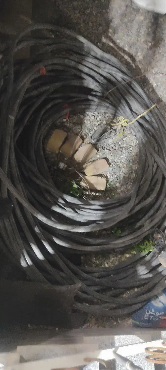 کابل برق|ابزارآلات|بردسکن, |دیوار