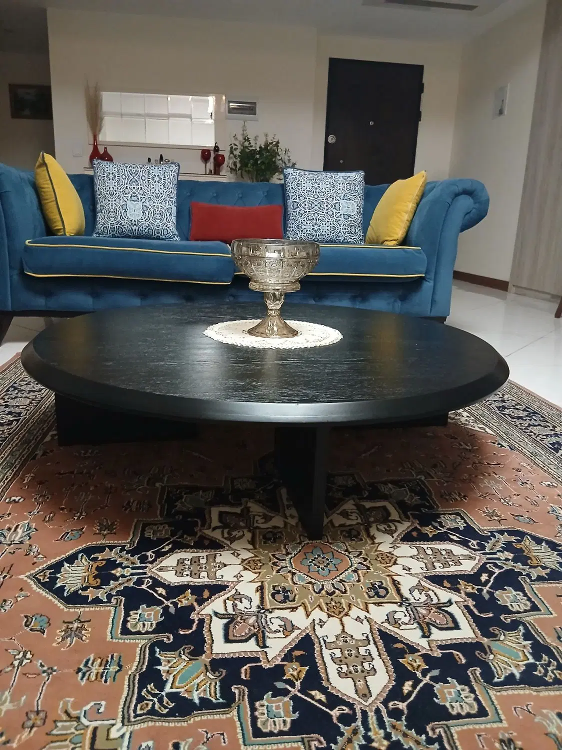 میز،مشکی جلو مبلی گرد ۱۱۵در۱۱۵ مناسب،جهیزه|مبلمان خانگی و میز عسلی|تهران, شهرک چیتگر|دیوار
