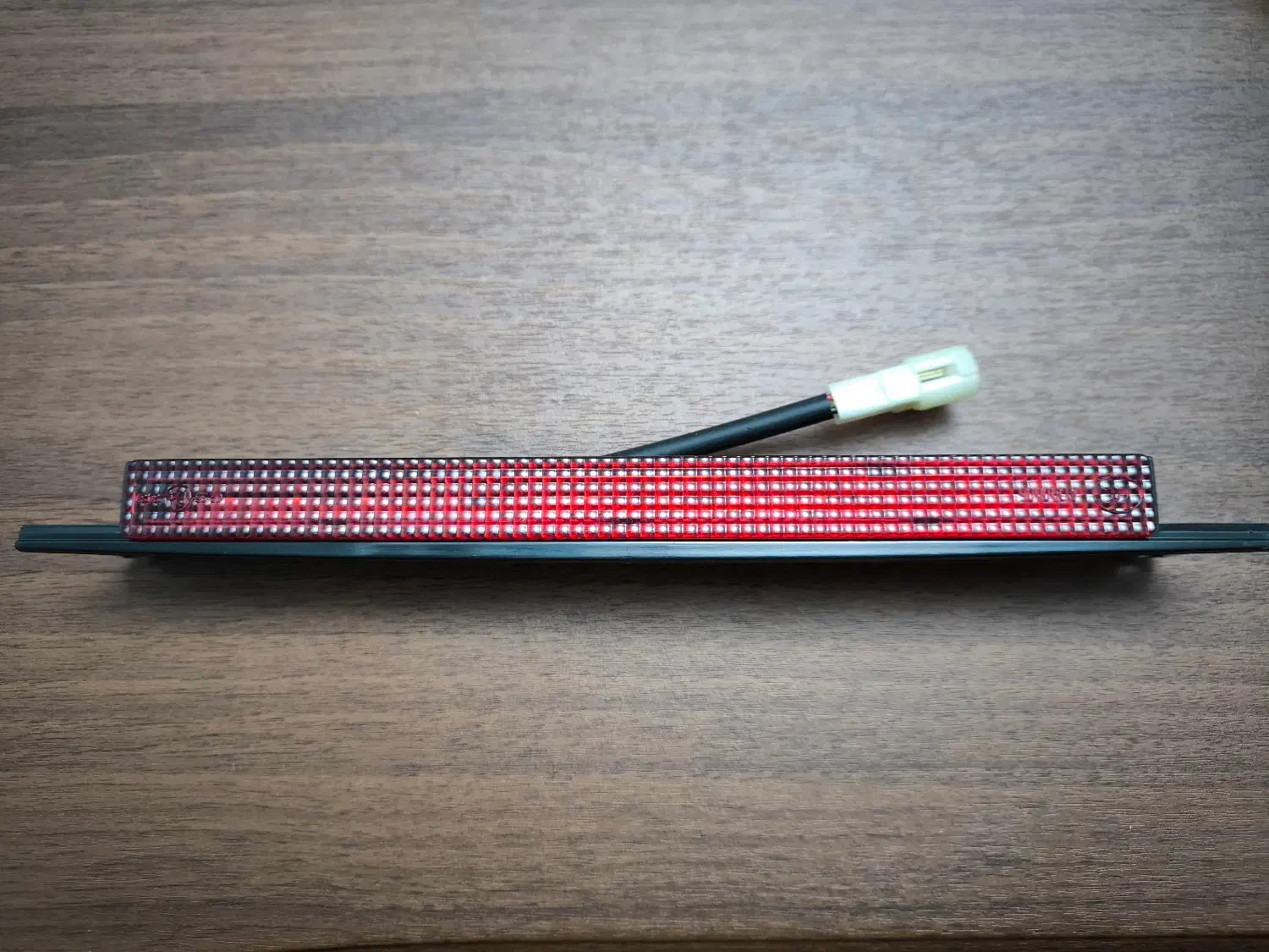 چراغ ترمز سوم لیفان 820|قطعات یدکی و لوازم جانبی|ساری, |دیوار