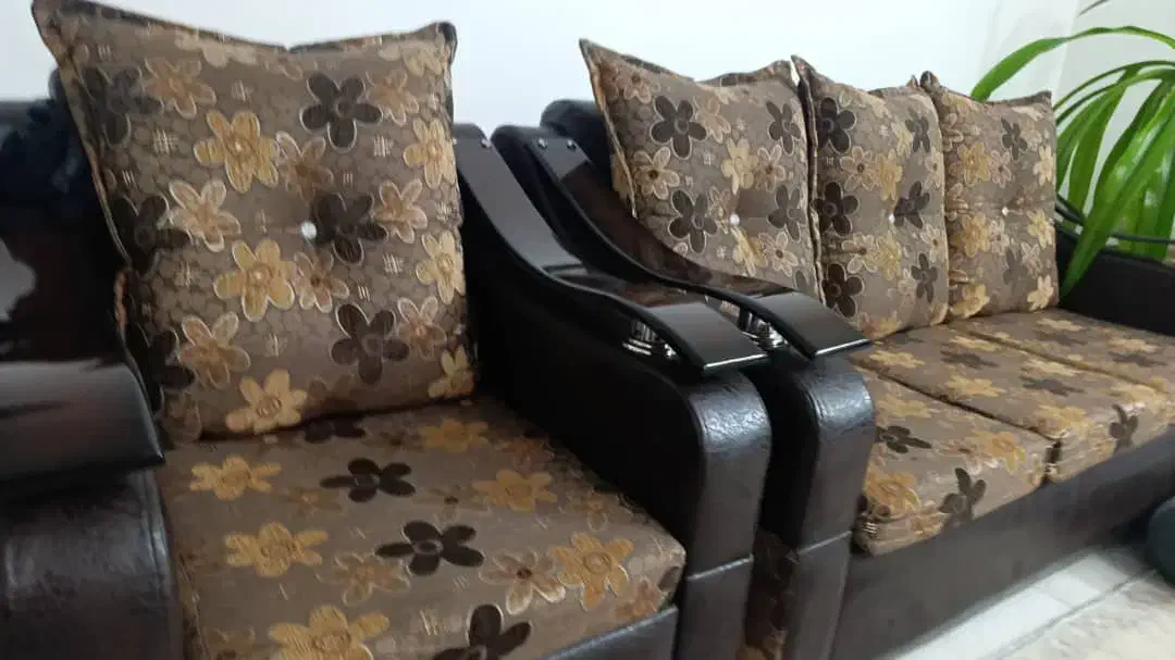 مبل 7نفره|مبلمان خانگی و میز عسلی|شیراز, درکی|دیوار