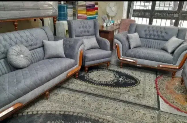 ۶۸۹۸حراج وفروش مبل به مدت یک هفته مهرگان ۶۸۹۸|مبلمان خانگی و میز عسلی|صدرا-فارس, فاز ۱|دیوار