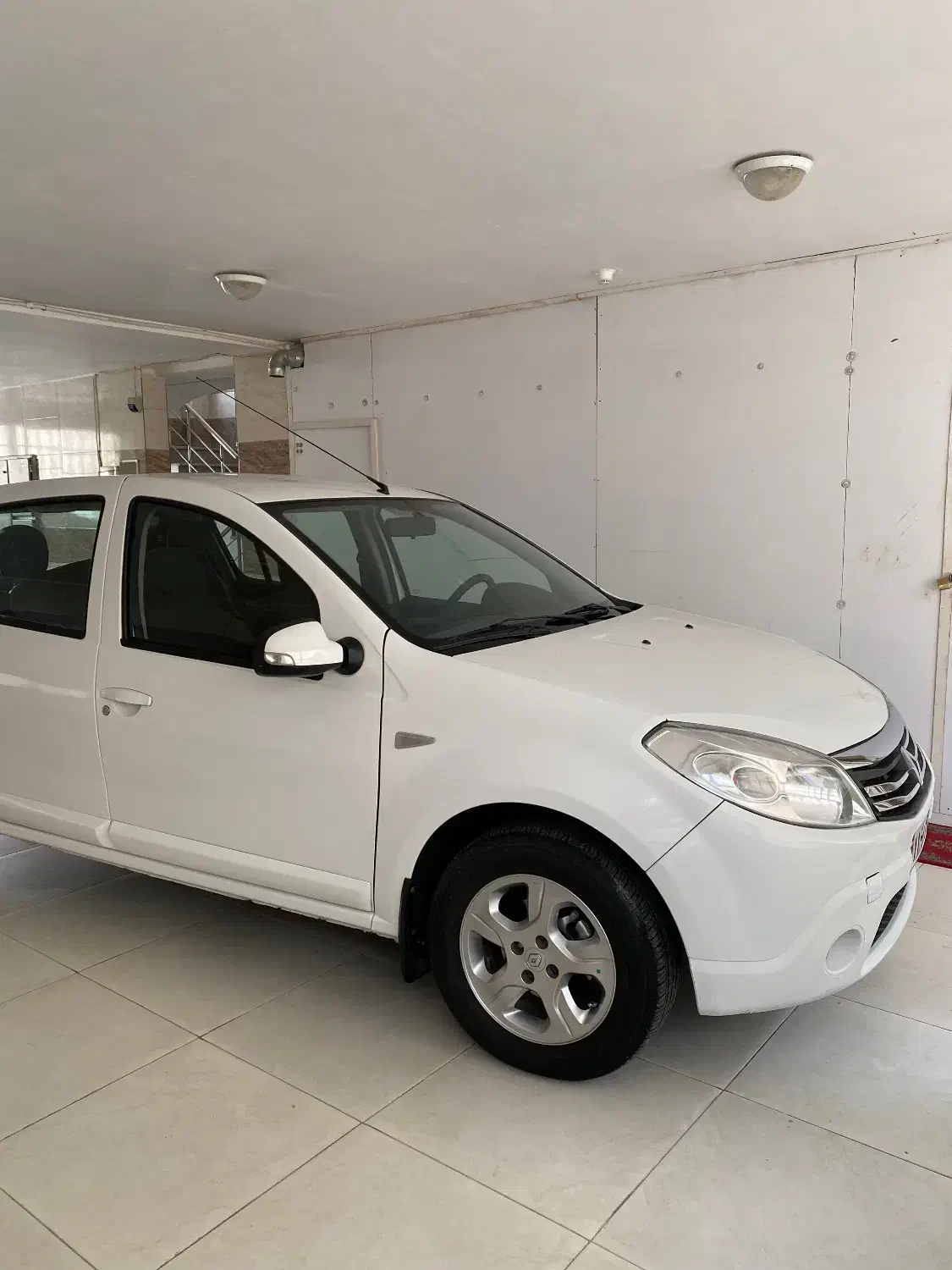 ساندرو اتومات مدل۹۶درحدخشک اتاق تعویض|خودرو سواری و وانت|اردبیل, |دیوار