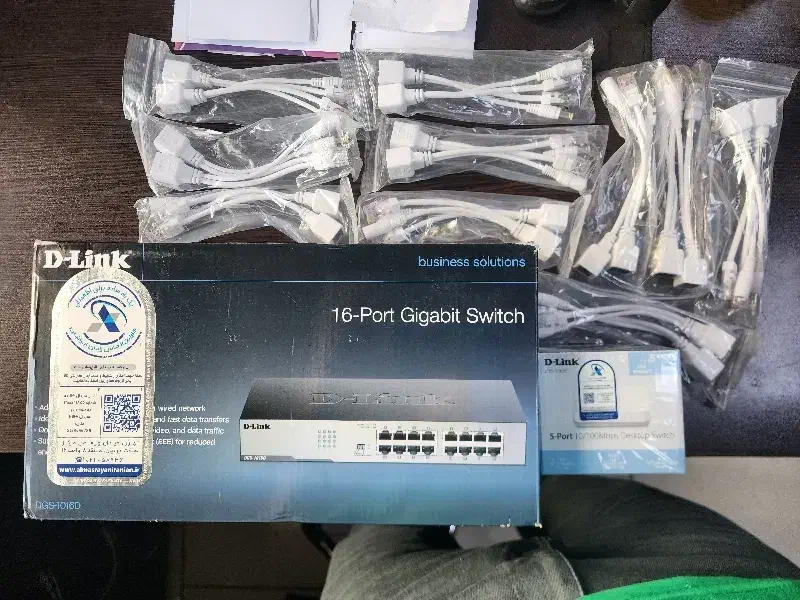 سویچ ۵ و ۱۶ پورت d.link و پورت poe مفت میدم|مودم و تجهیزات شبکه|تهران, بهاران|دیوار