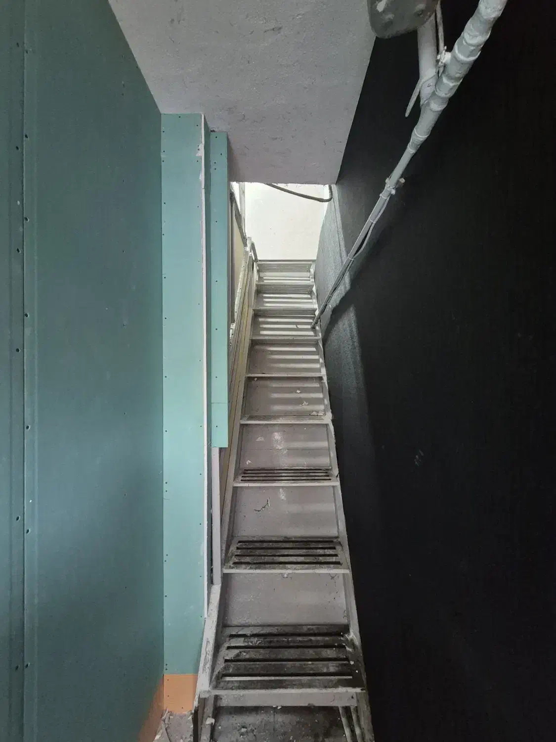 اجاره مغازه در بر اول استاد معین ویو خیابان|اجارهٔ مغازه و غرفه|رشت, بلوار گیلان|دیوار