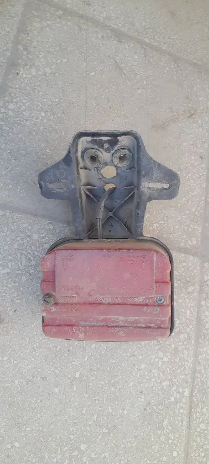 چراغ|فعالیت داوطلبانه تحقیقاتی|قم, باغ شریفی|دیوار