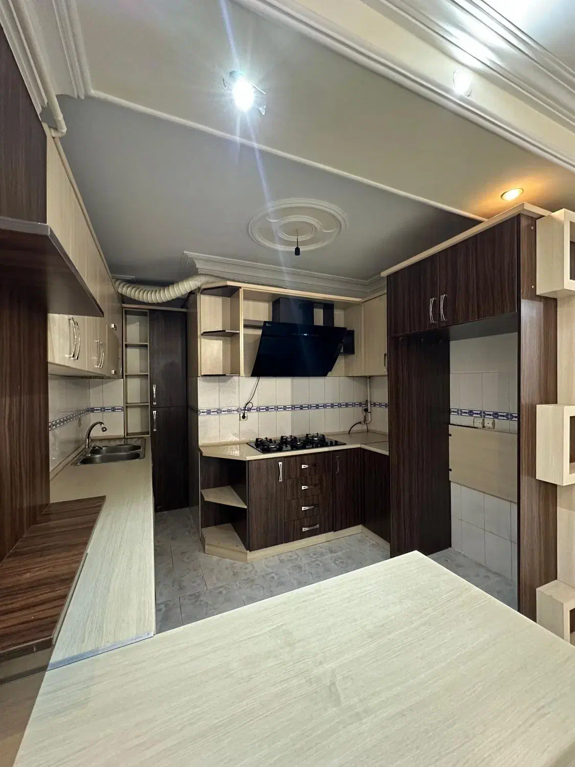 فروش اپارتمان ۸۵ متری در دو قدمی میدان سرگل|فروش آپارتمان|رشت, علی آباد|دیوار