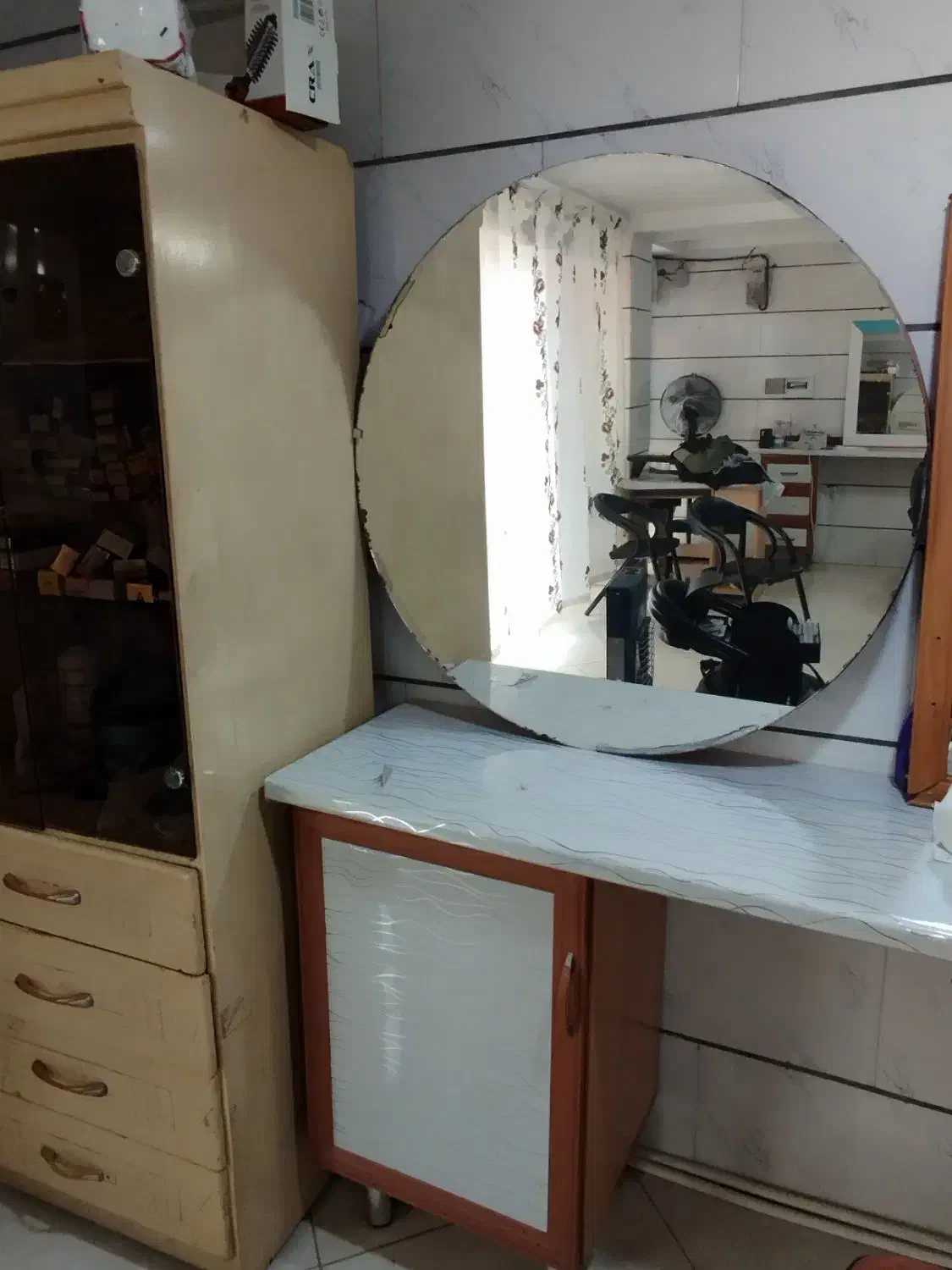 وسایل آرایشگاه|آرایشگاه و سالن‌های زیبایی|قزوین, |دیوار