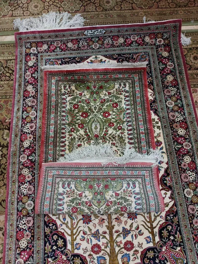 قالیچه ابریشم بافت قم سال۱۳۷۲|تابلو فرش|اصفهان, باغ زرشک|دیوار