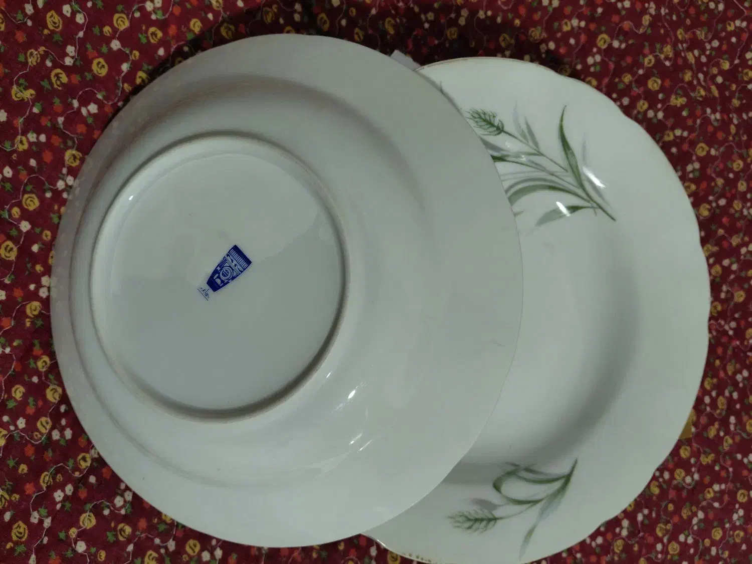 گل گندم و گل سرخ|ظروف سرو و پذیرایی|قائم‌شهر, |دیوار