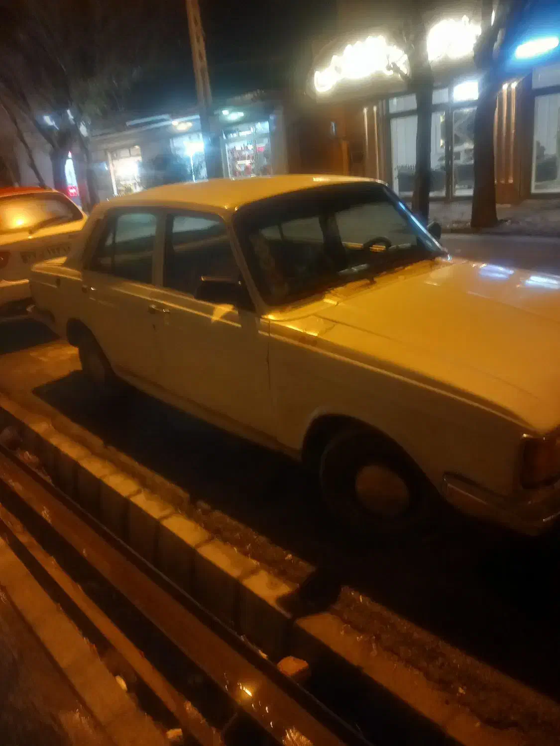 یک عدد پیکان|خودرو سواری و وانت|باسمنج, |دیوار