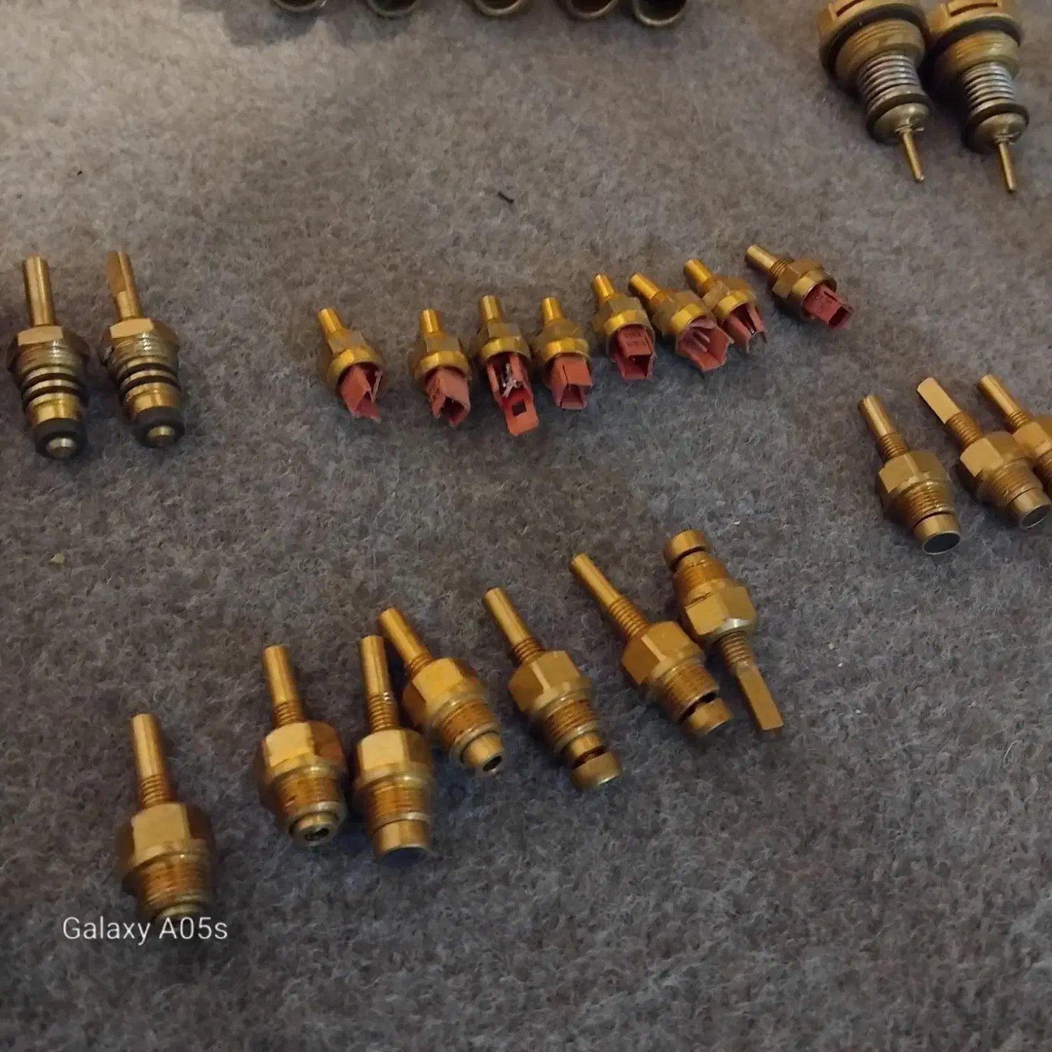 مقداری لوازم یدکی پکیج و سیم کابل سه فاز اچار|ابزارآلات|قم, حکمت شمالی|دیوار