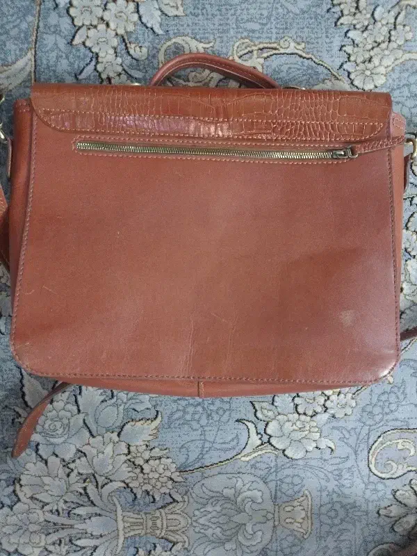 کیف|کیف، کفش، کمربند|مشهد, موعود|دیوار