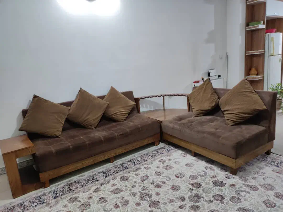 مبل‌۶‌نفره همراه پاف ومیز بار|مبلمان خانگی و میز عسلی|قرچک, باقرآباد|دیوار