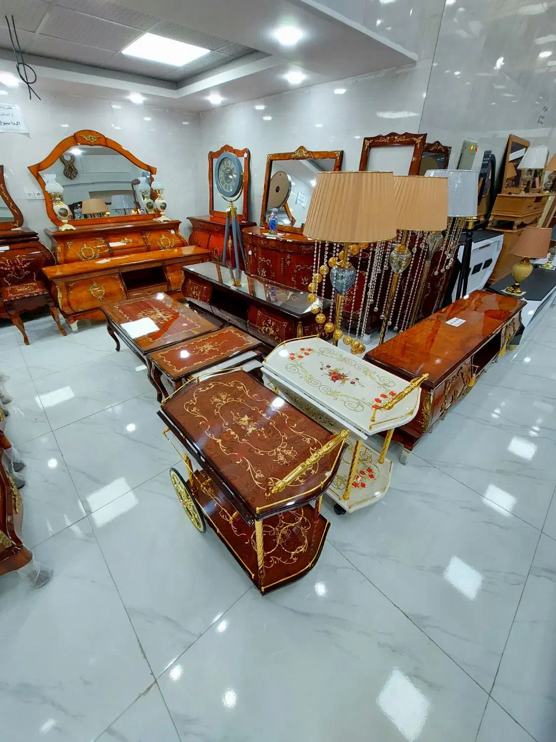 میز بار کالسهای (جدید) تخصصی|مبلمان خانگی و میز عسلی|ارومیه, |دیوار