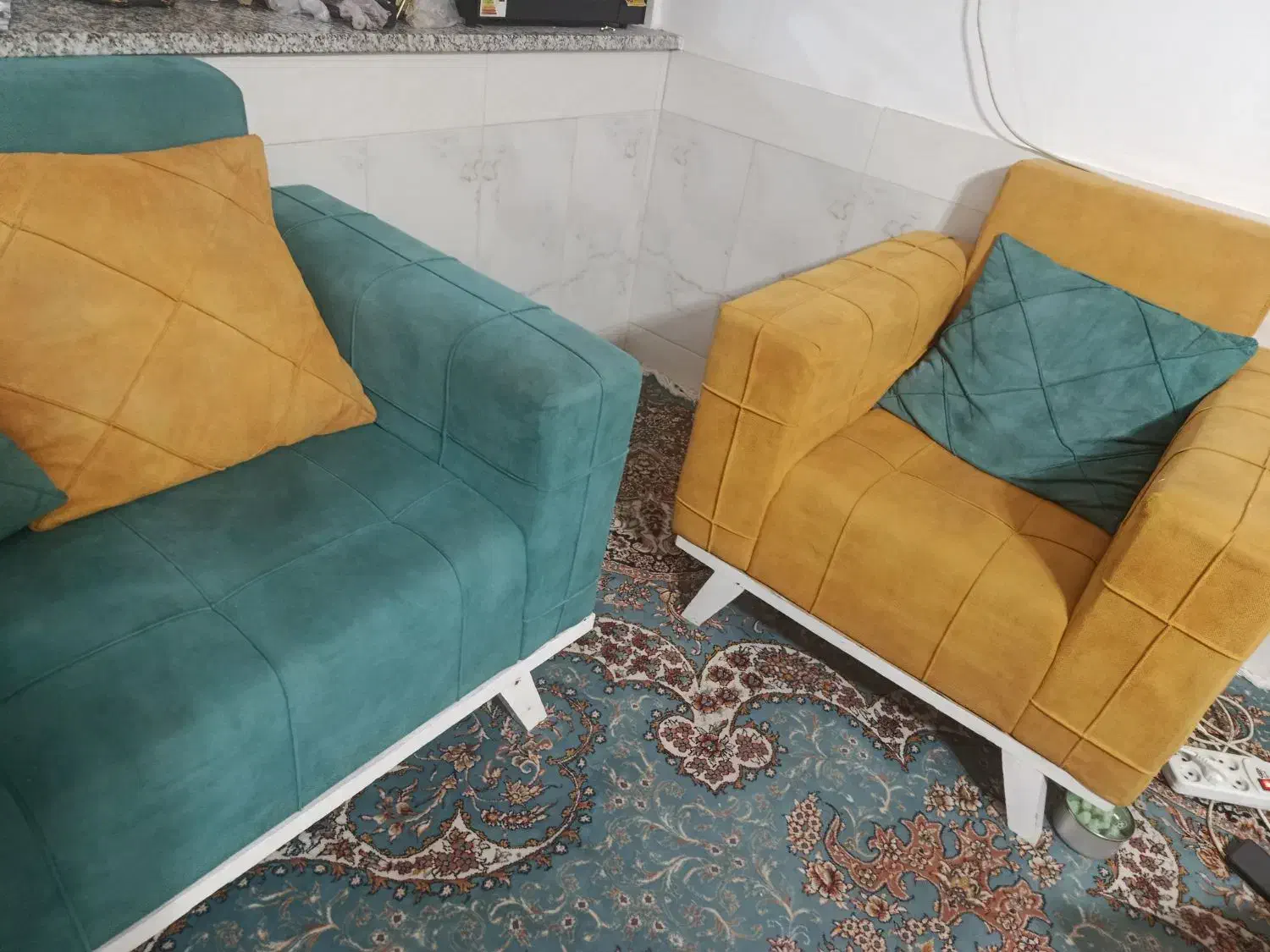 مبل مکعبی فرش پرده|مبلمان خانگی و میز عسلی|گلبهار, نوبهار|دیوار