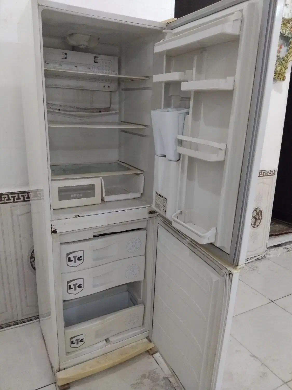 فروشی  یخچال بشرط سالم|یخچال و فریزر|اهواز, ملاشیه|دیوار