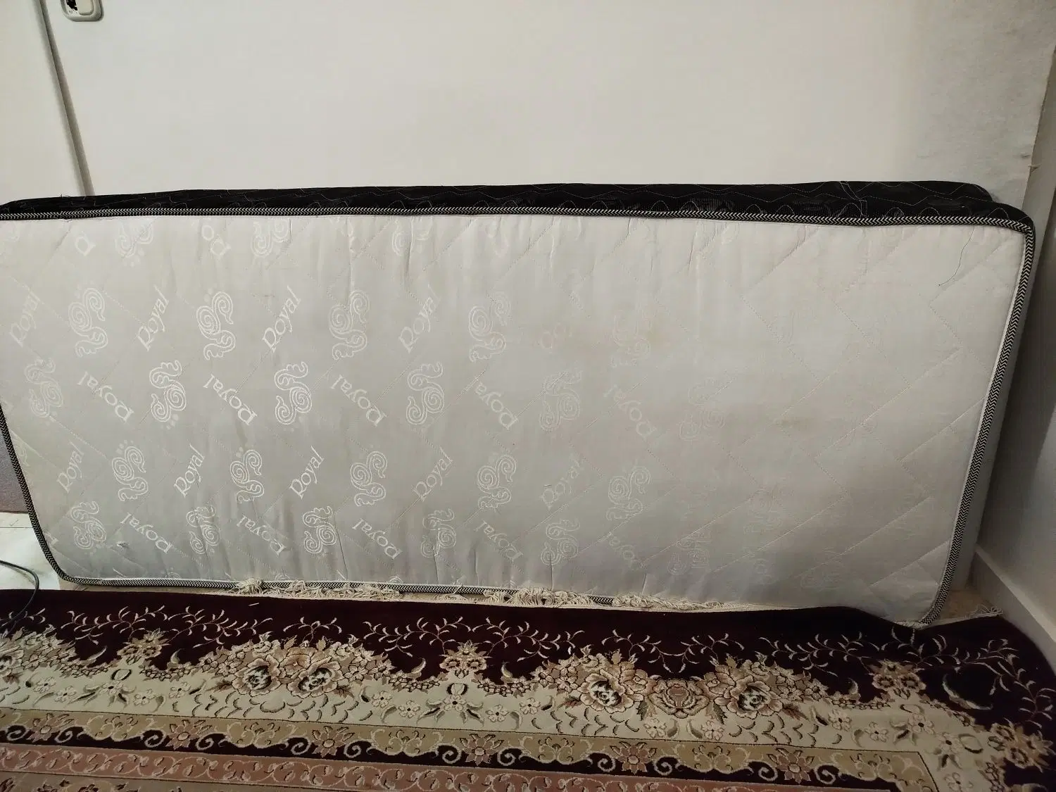 تشک|تشک تختخواب|تهران, خواجه نظام الملک|دیوار