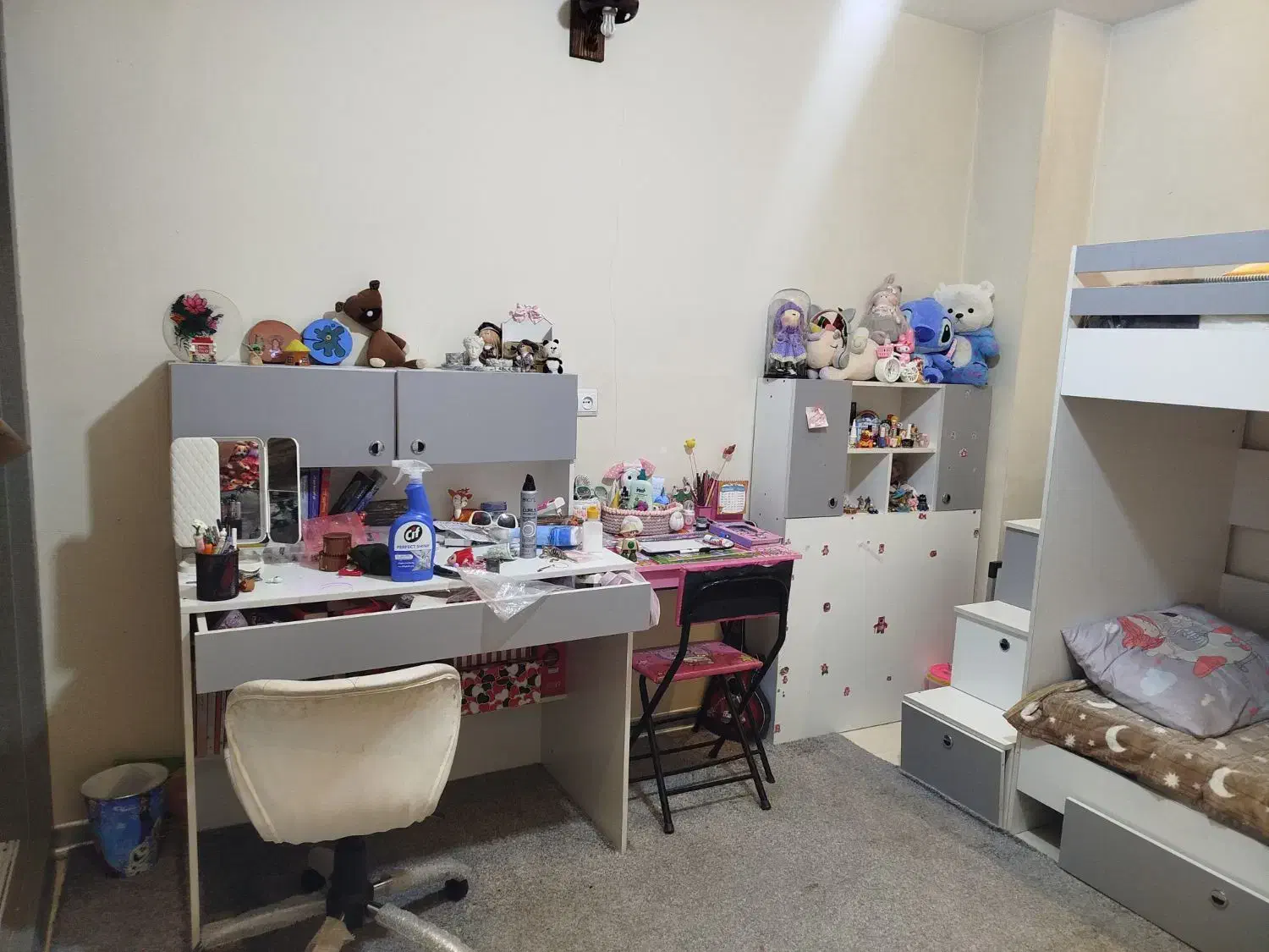 تخت دو طبقه نوجوان همراه با میز تحریر|تخت و سرویس خواب|اصفهان, شیخ طوسی|دیوار