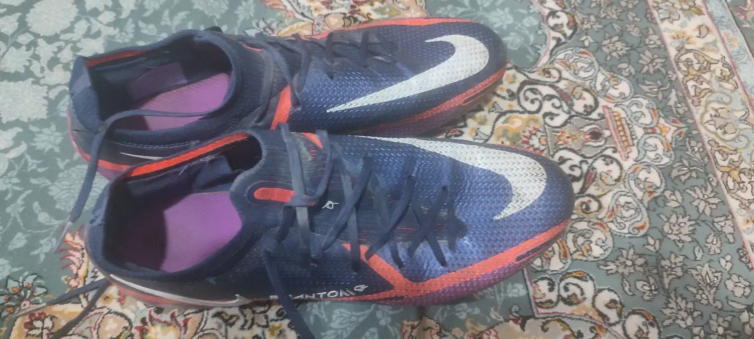 کفش ورزشی فوتبال|کیف، کفش، کمربند|مسجد سلیمان, |دیوار