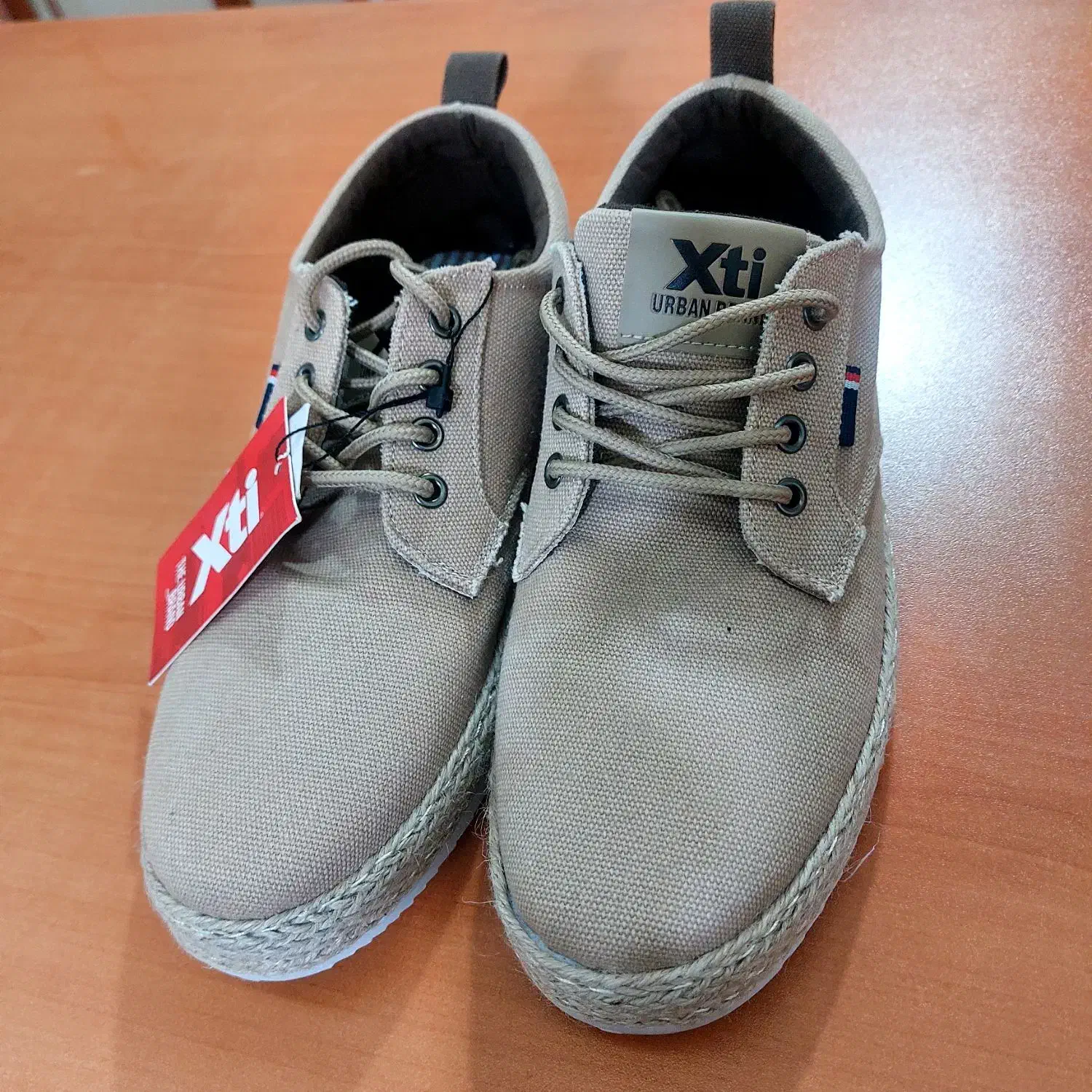 کفش مردانه اسپرت|کیف، کفش، کمربند|هشتگرد, شهرک راه آهن|دیوار