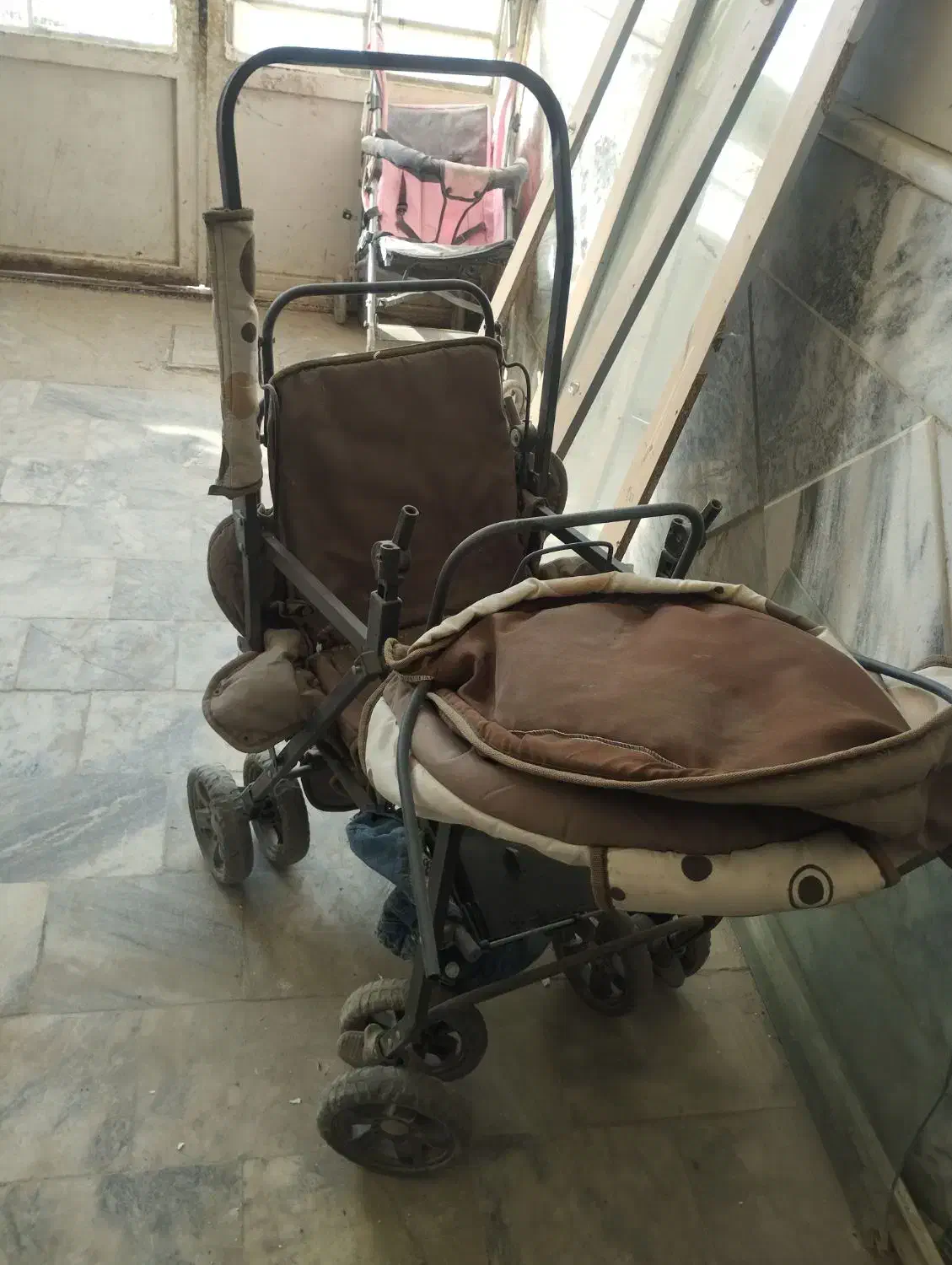 کالسکه دوقلو سالم تمیز|کالسکه و لوازم جانبی|چناران, |دیوار