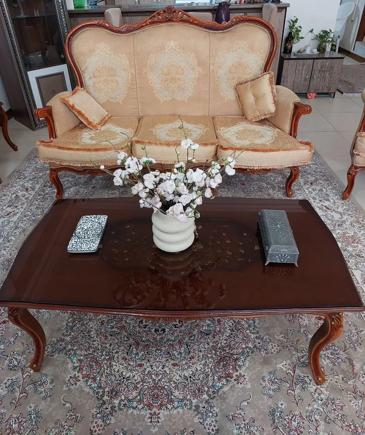 مبل هفت نفره( ۳ نفره و چهارتا یکنفره) نیم استیل|مبلمان خانگی و میز عسلی|اهواز, کوی پیروزی|دیوار