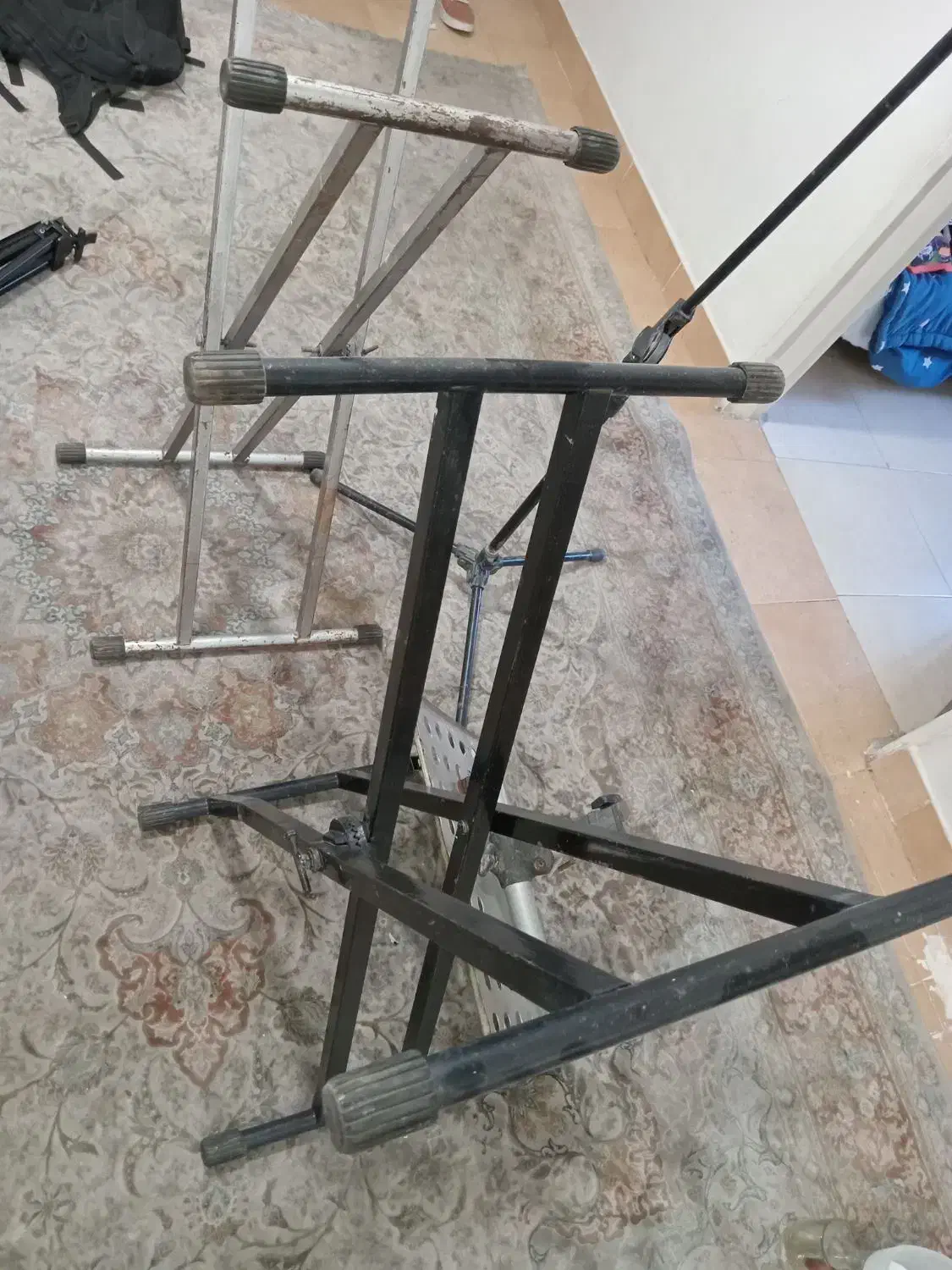 پایه ارگ دو عدد سالم|پیانو، کیبورد، آکاردئون|قرچک, پارس سرام|دیوار