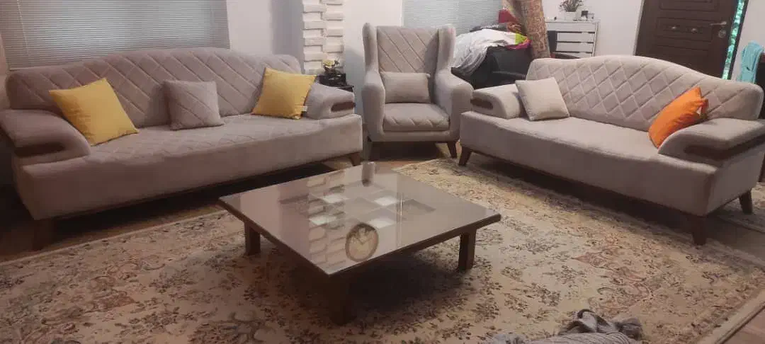 مبل نو نو و بسیار شیک|مبلمان خانگی و میز عسلی|چاف و چمخاله, |دیوار