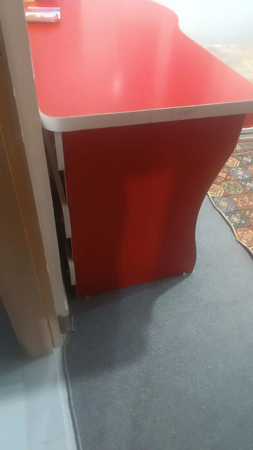 میز تحریر|میز تحریر و کامپیوتر|علی‌آباد کتول, |دیوار