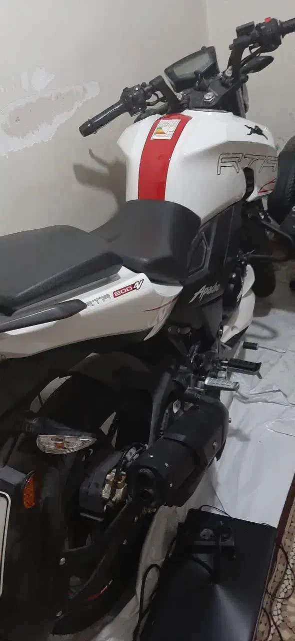 آپاچی ۲۰۰ نیوفیس ۱۴۰۳ خشک|موتورسیکلت|تهران, قاسم‌آباد|دیوار