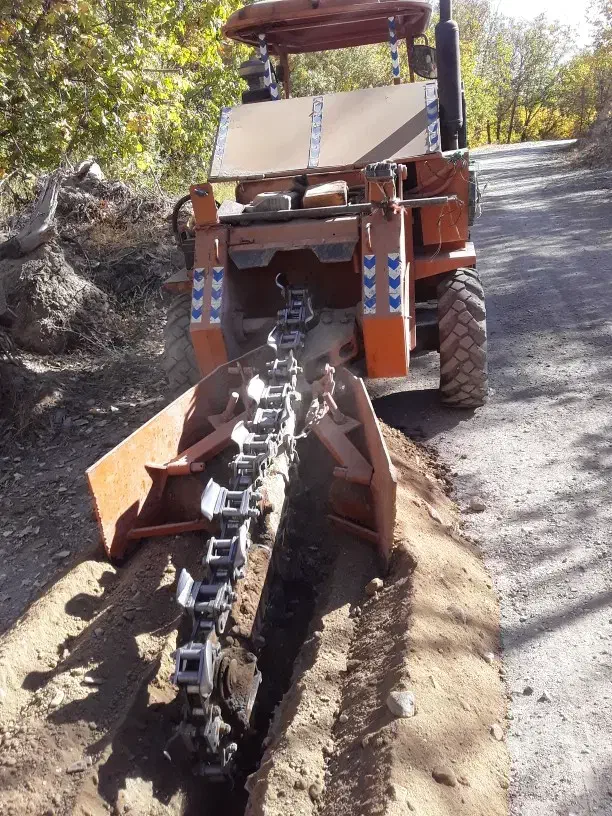 بیل بکهو دستگاه کانال کن برق لوله آب وقطره|خودرو سنگین|خرمدره, |دیوار