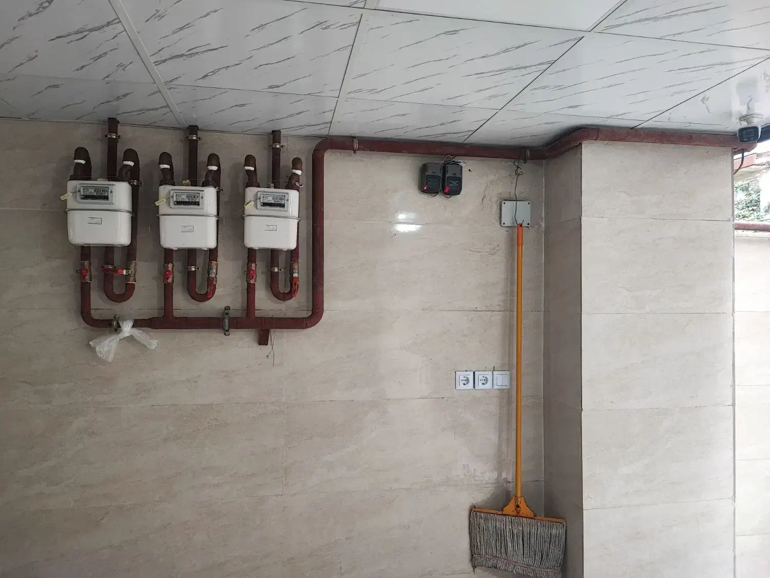 لوله کشی گاز و اب|خدمات پیشه و مهارت|رشت, ولکس|دیوار