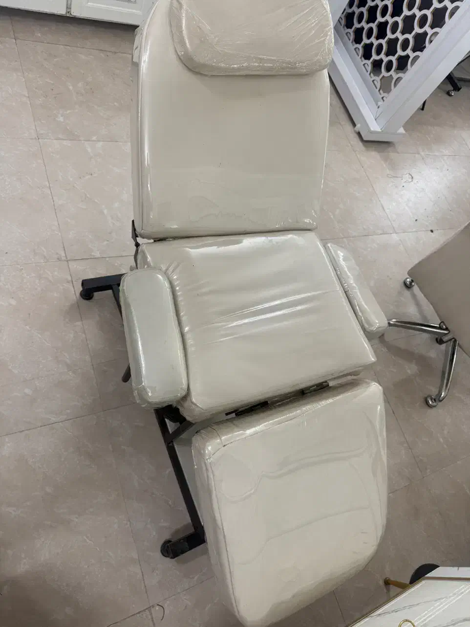 فروش لوازم ارایشگاه به قیمت عالی|آرایشگاه و سالن‌های زیبایی|خمینی‌شهر, |دیوار