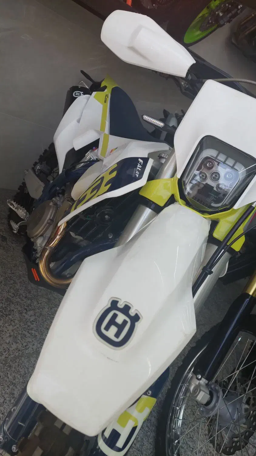 موتور هاسکی|موتورسیکلت|اصفهان, باغ زرشک|دیوار