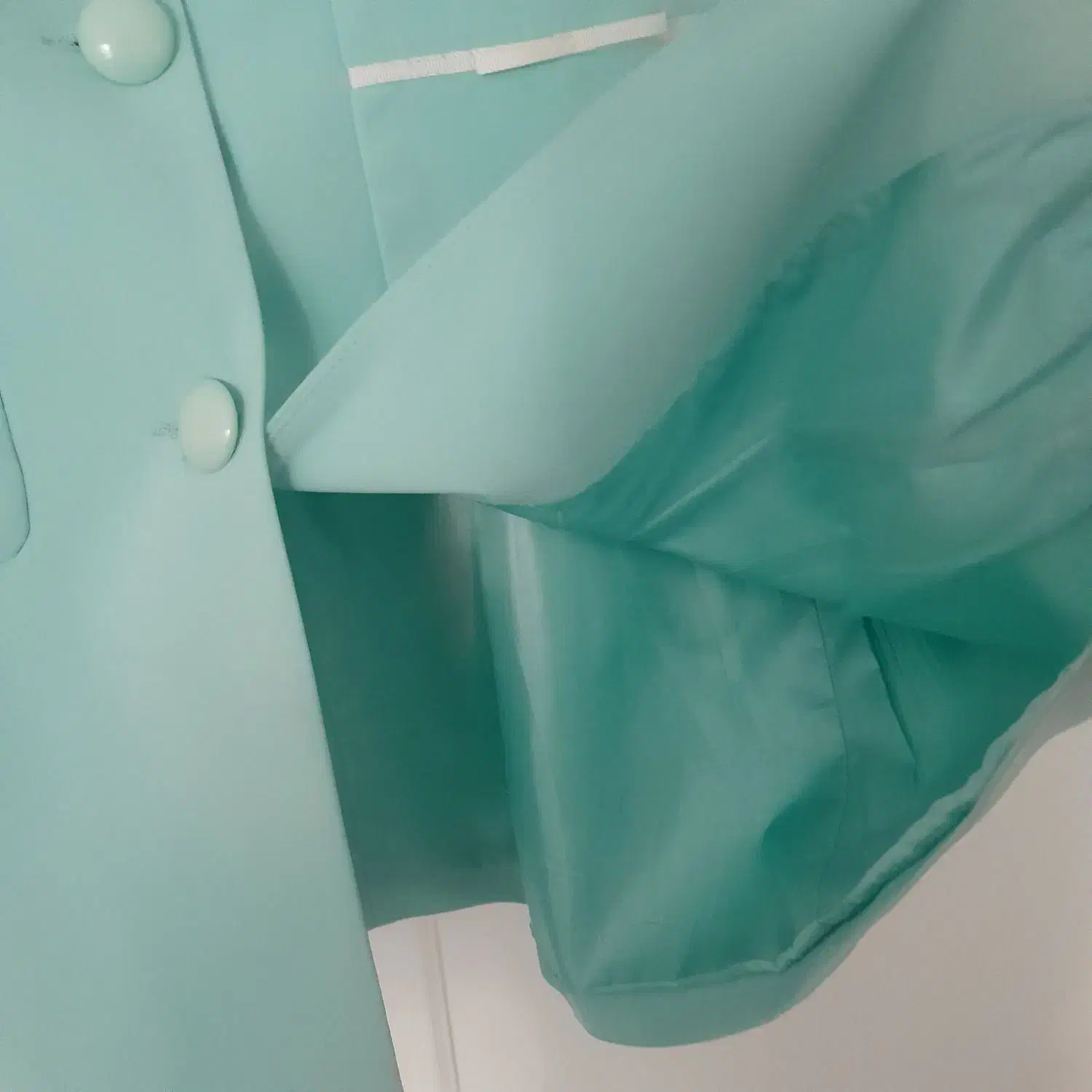 مانتو بارونی سبک|لباس|گرگان, |دیوار