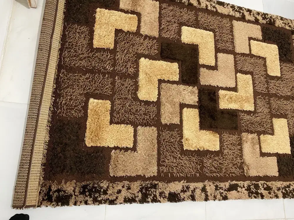 فرش|فرش|گلبهار, شهر جدید گلبهار|دیوار