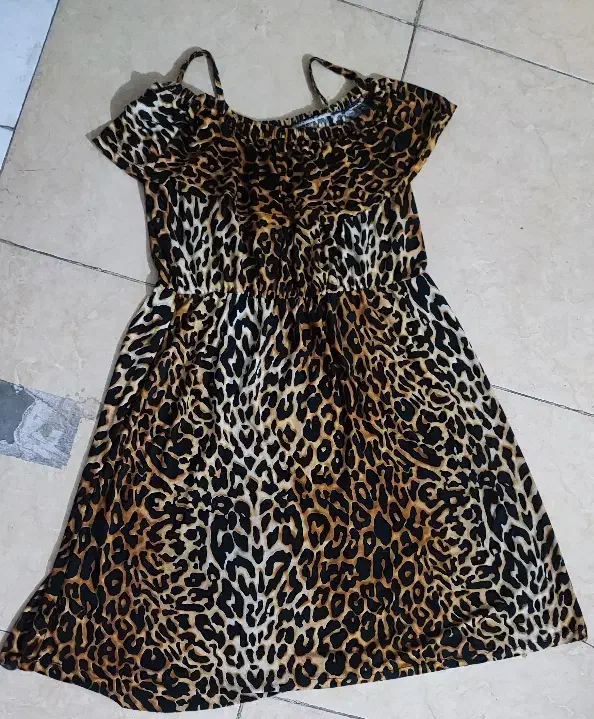 لباس فقط 100|لباس|قدس, شهرقدس|دیوار