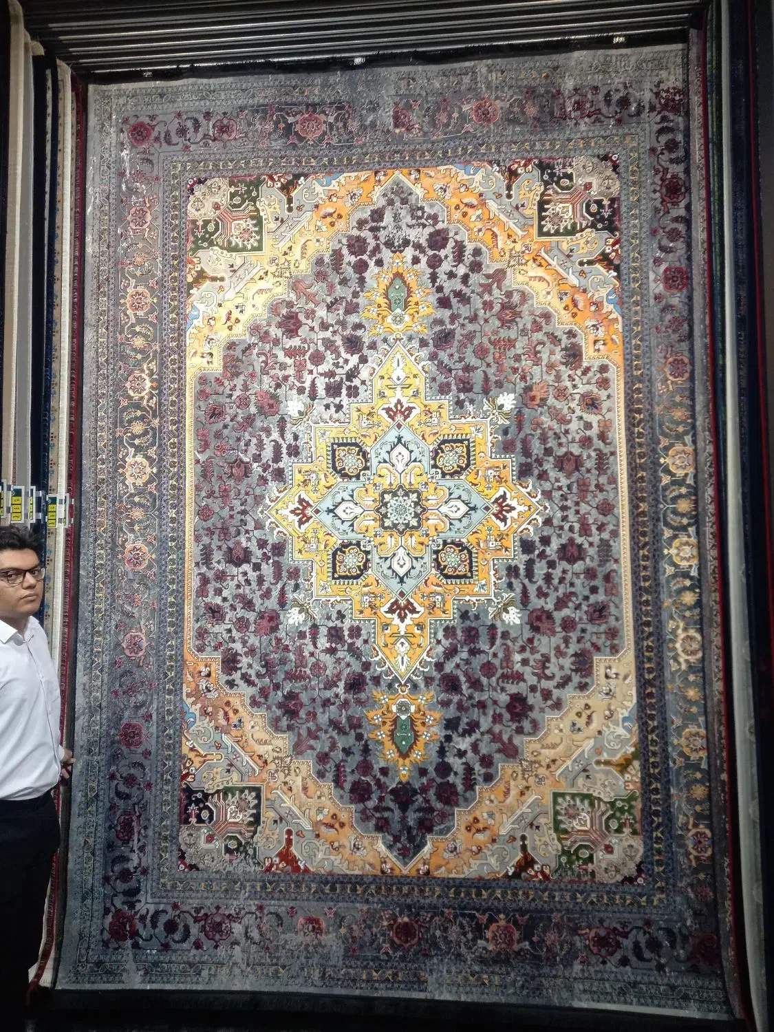 فرش ماکان سرمهای۱۲۰۰شانه فرش نسل جوان|فرش|دزفول, |دیوار