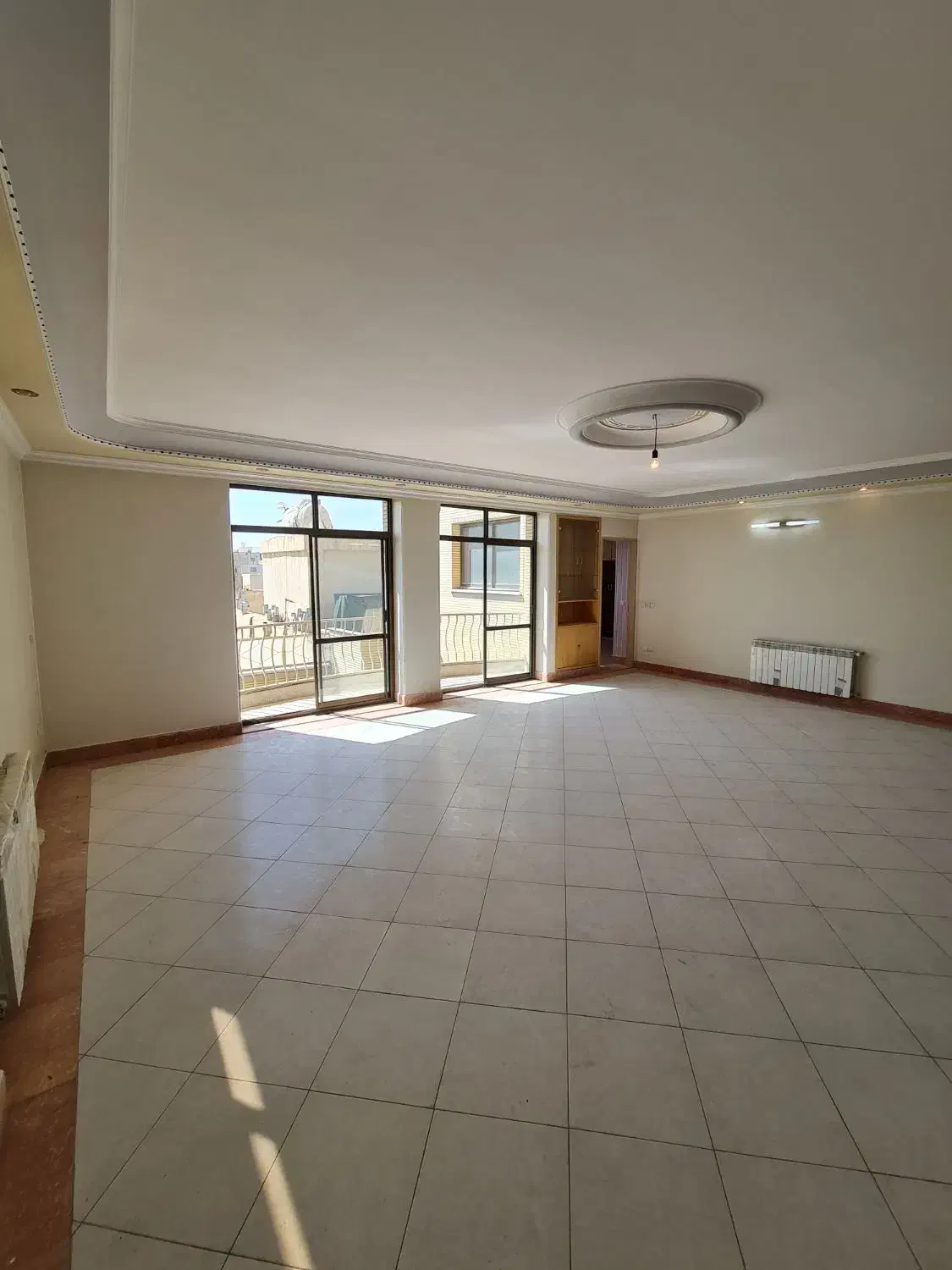 آپارتمان۱واحدی ۳طرف نور۱۴۳متر خ کاشانی(اقساطی)|فروش آپارتمان|اصفهان, جوزدان الیادران|دیوار