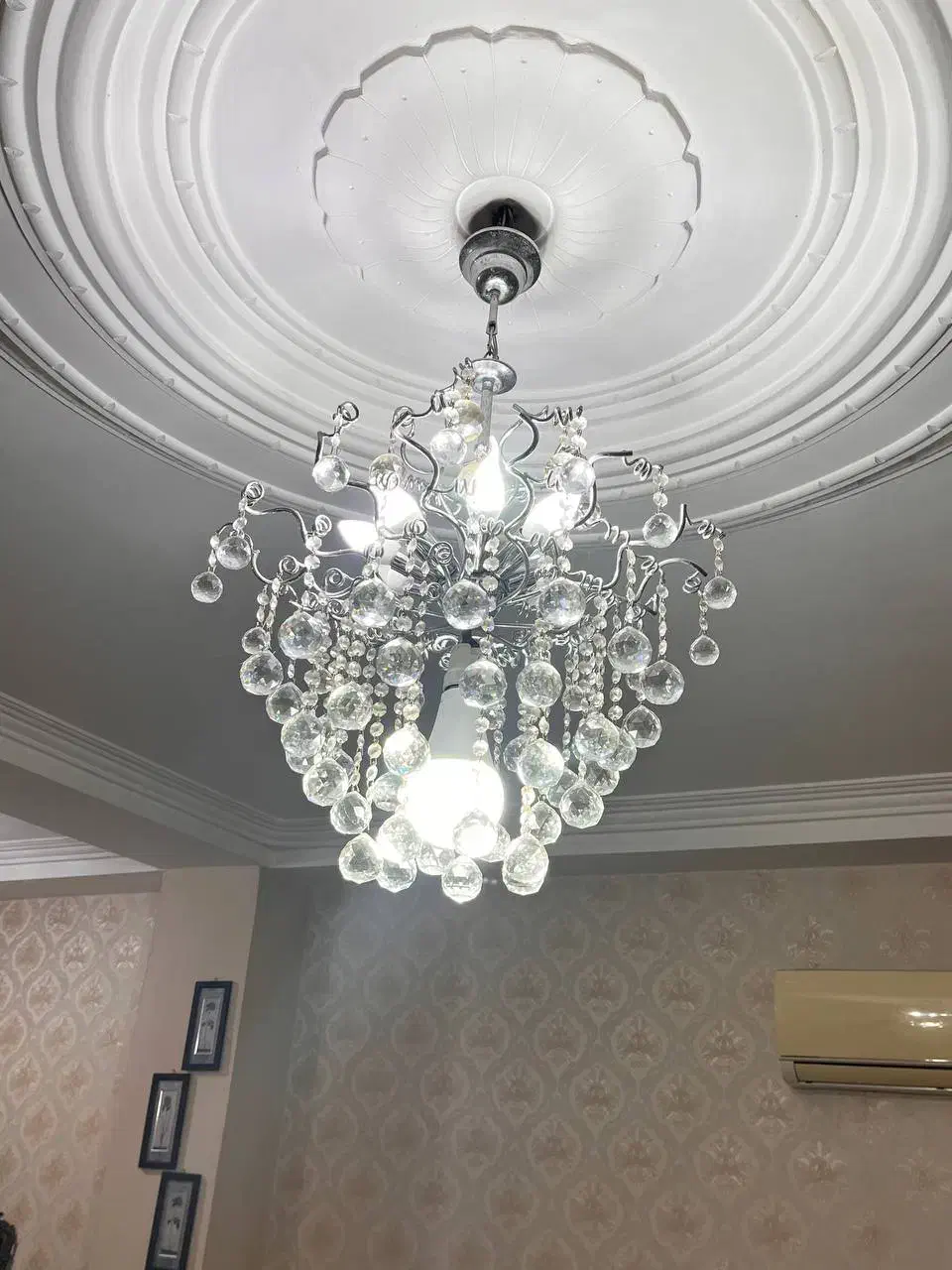 لوستر|لوستر و چراغ آویز|صومعهسرا, |دیوار