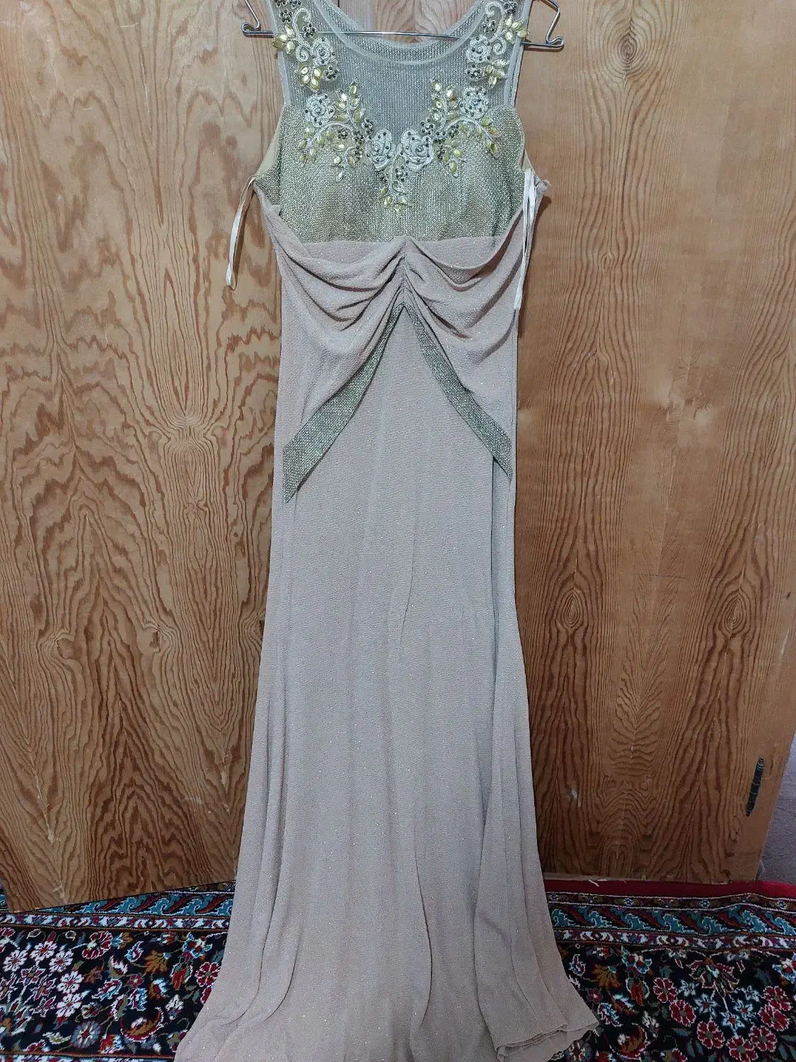 لباس مجلسی|لباس|مینودشت, |دیوار