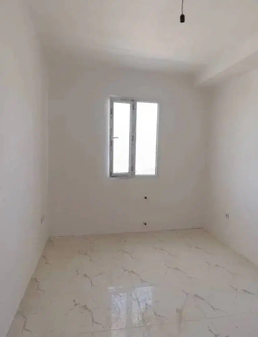 آپارتمان۱۷۵مترآراسته ها معاوضه با ملک ماشین و نقد|فروش آپارتمان|خرم‌آباد, |دیوار