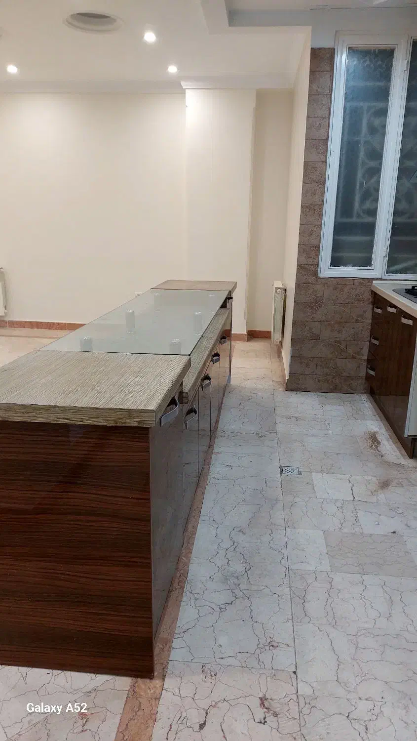 80متر تخلیه پونک اشرفی گلزار رهن  قابل تبدیل