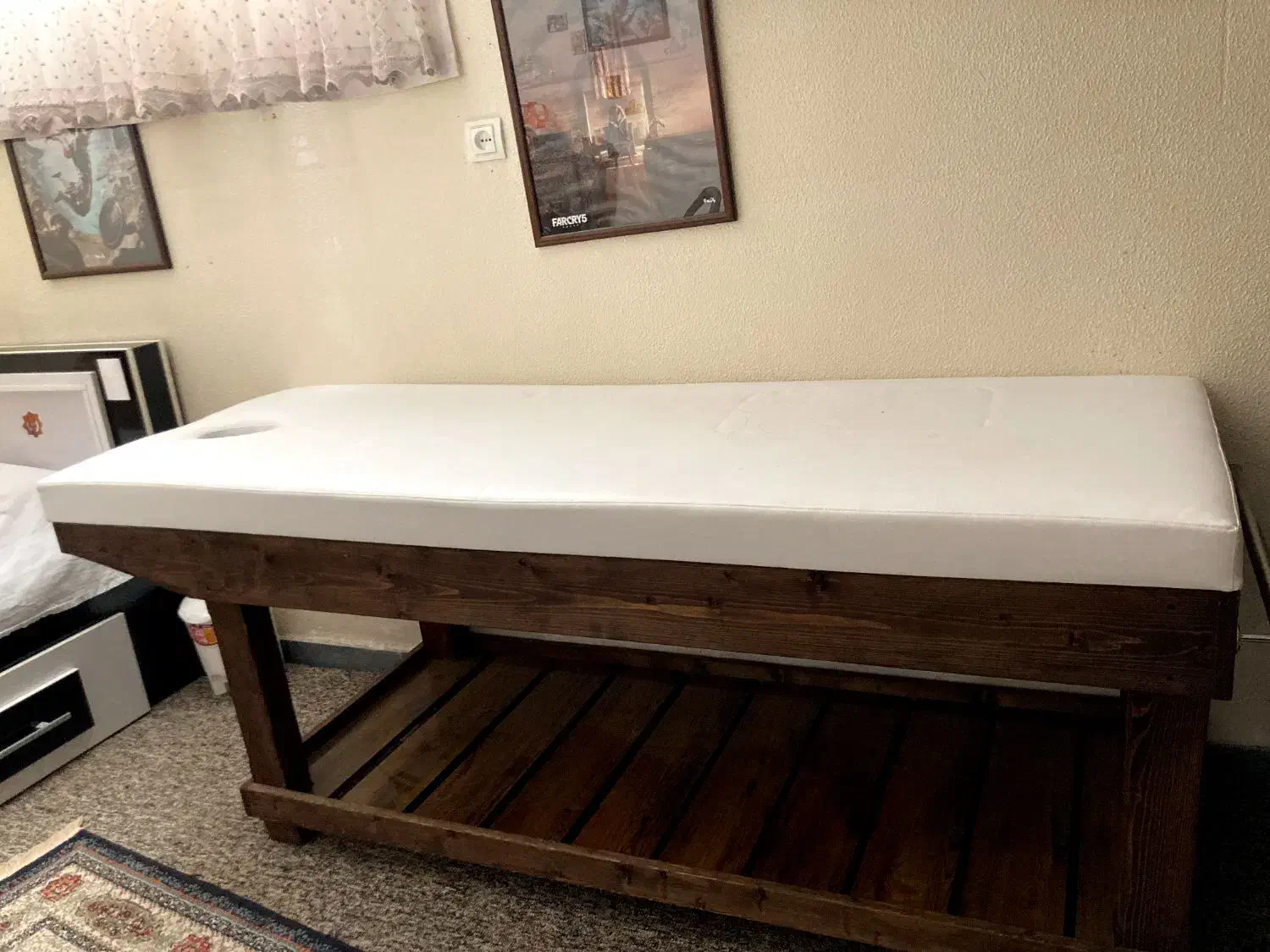 تخت مناسب ماساژ،فیشال،مژه|آرایشگاه و سالنهای زیبایی|شاهینشهر, شهرک گلدیس|دیوار