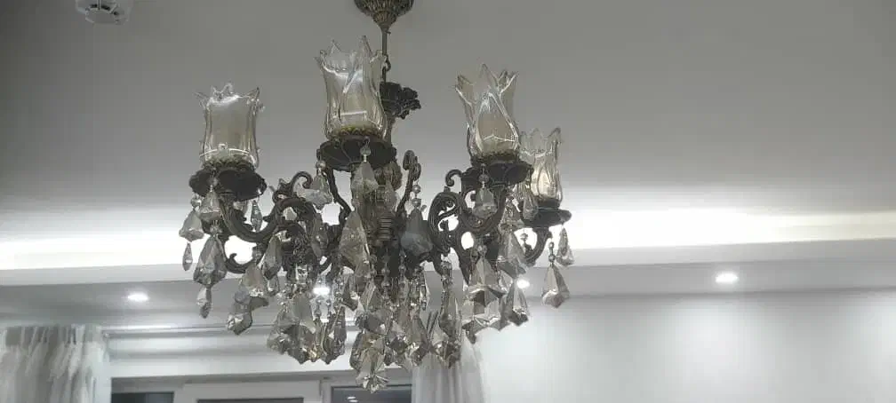 لوستر۸ شاخه|لوستر و چراغ آویز|اصفهان, کوجان|دیوار