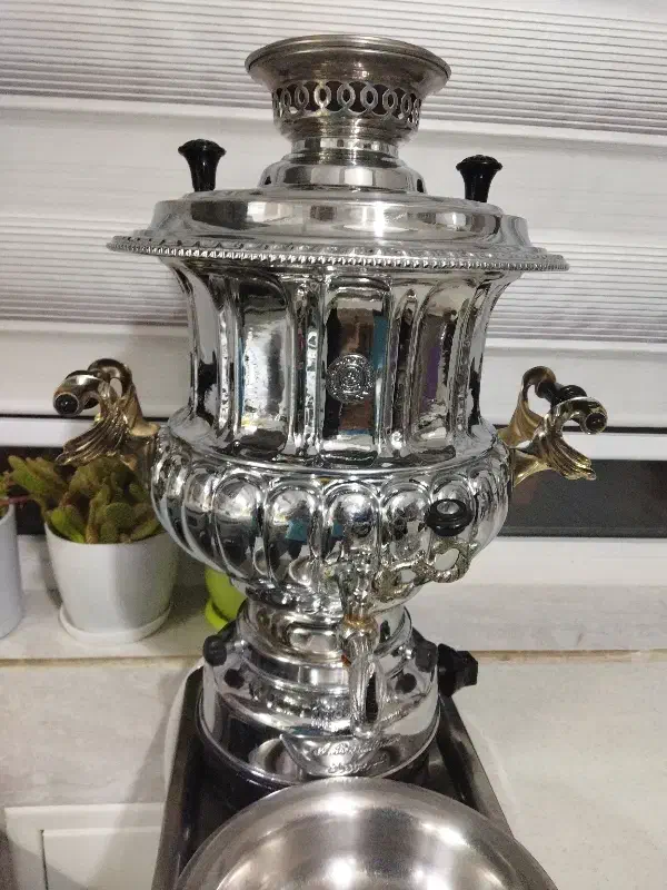 سماور گازی اکبر برادران ۶ لیتری|سماور، چای‌ساز، قهوه‌ساز|کرمانشاه, |دیوار