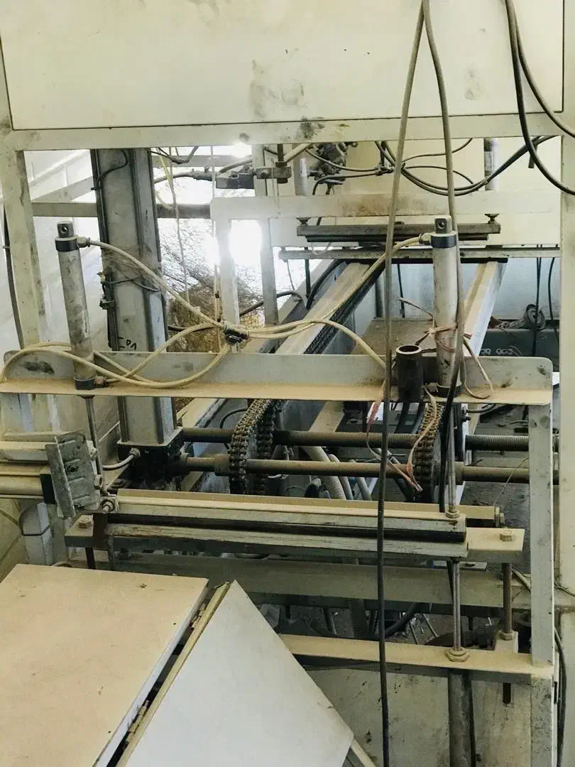 دستگاه وکیوم فرمینگ|ماشینآلات صنعتی|شریفآباد, |دیوار