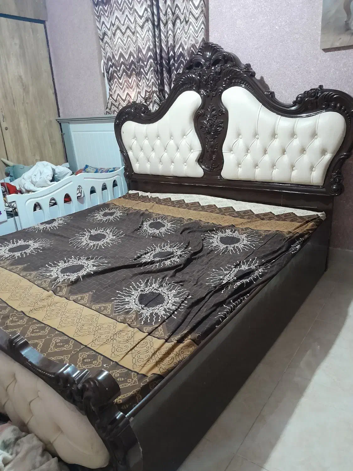 فوری|تخت و سرویس خواب|پرند, فاز ۳|دیوار